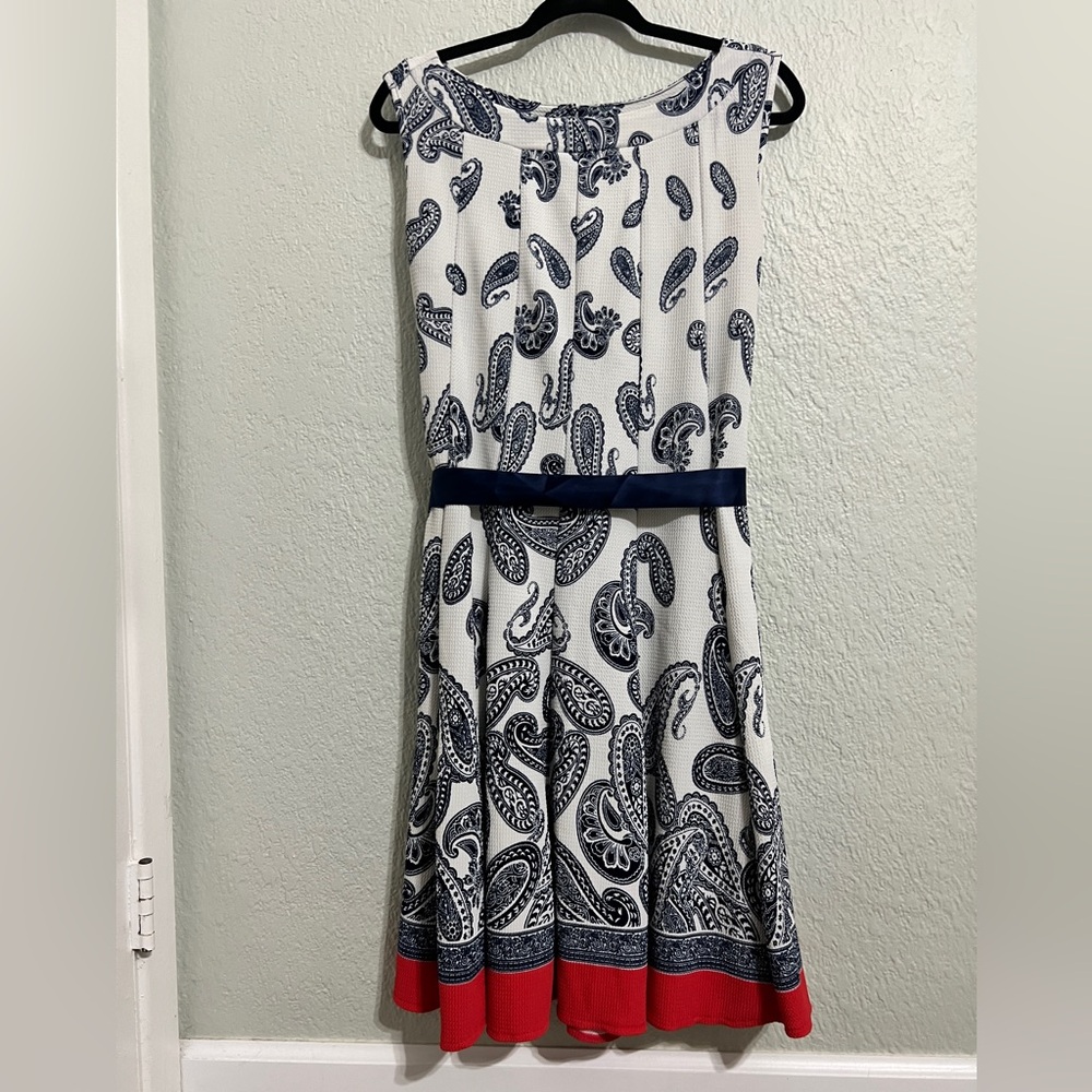 Haani White and Navy Paisley Midi Dress